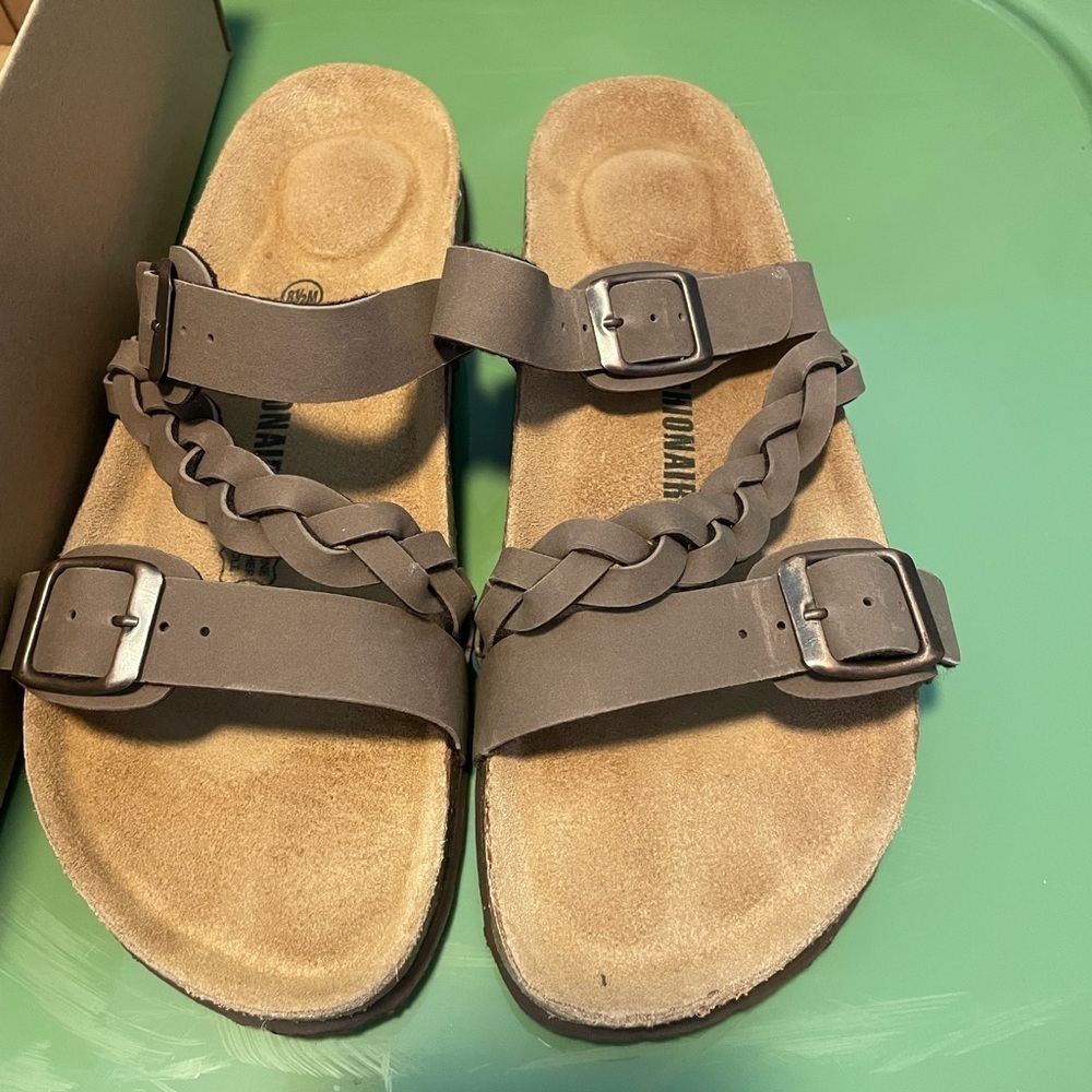Cushionaire Sandals